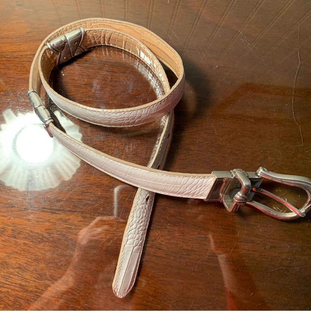 Ladies' Tan & White Crock Leather Twist Reverse Belt B40032 Size S/28 - EUC - Picture 2 of 8